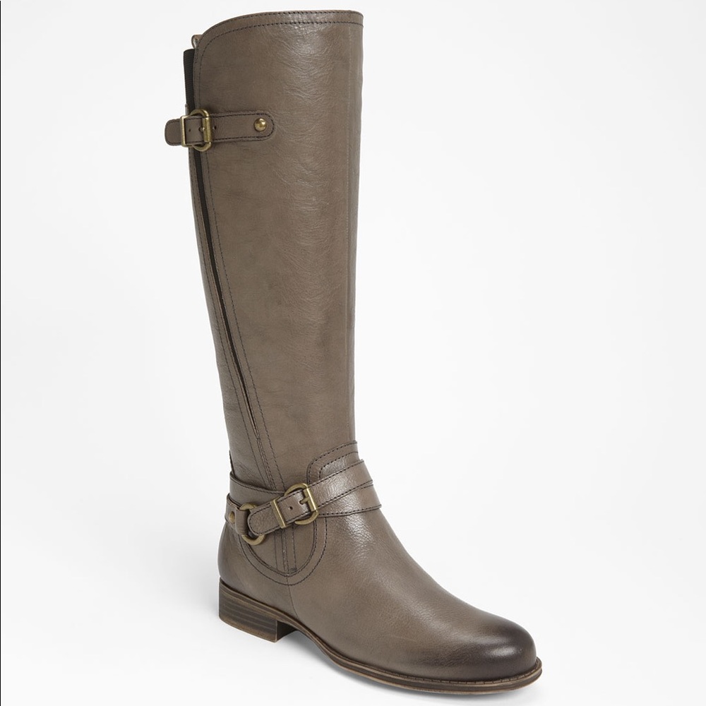 Grey leather Naturalizer boots
